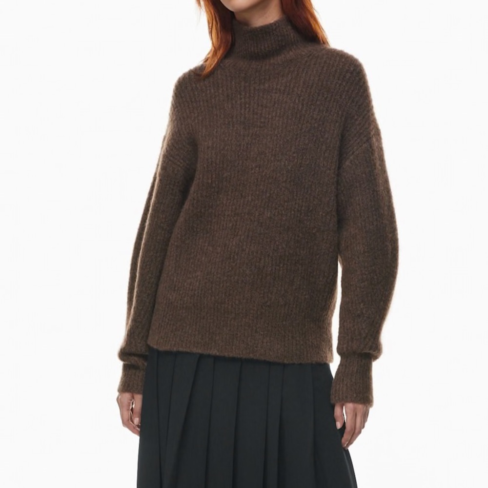 Wilfred Nestled Cozy Brown Turtleneck Sweater